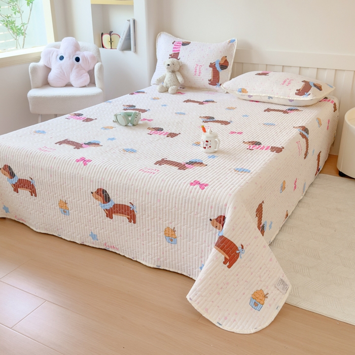 91家纺网 家纺一手货源 找家纺 鑫利来家纺 2025新款水洗棉夹棉床盖印花卡通-四季款 幸运狗