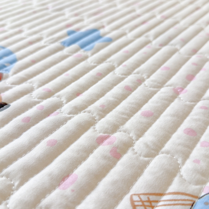 91家纺网 家纺一手货源 找家纺 鑫利来家纺 2025新款水洗棉夹棉床盖印花卡通-四季款 幸运狗