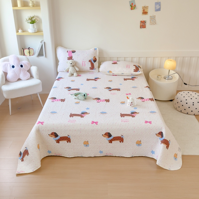 91家纺网 家纺一手货源 找家纺 鑫利来家纺 2025新款水洗棉夹棉床盖印花卡通-四季款 幸运狗