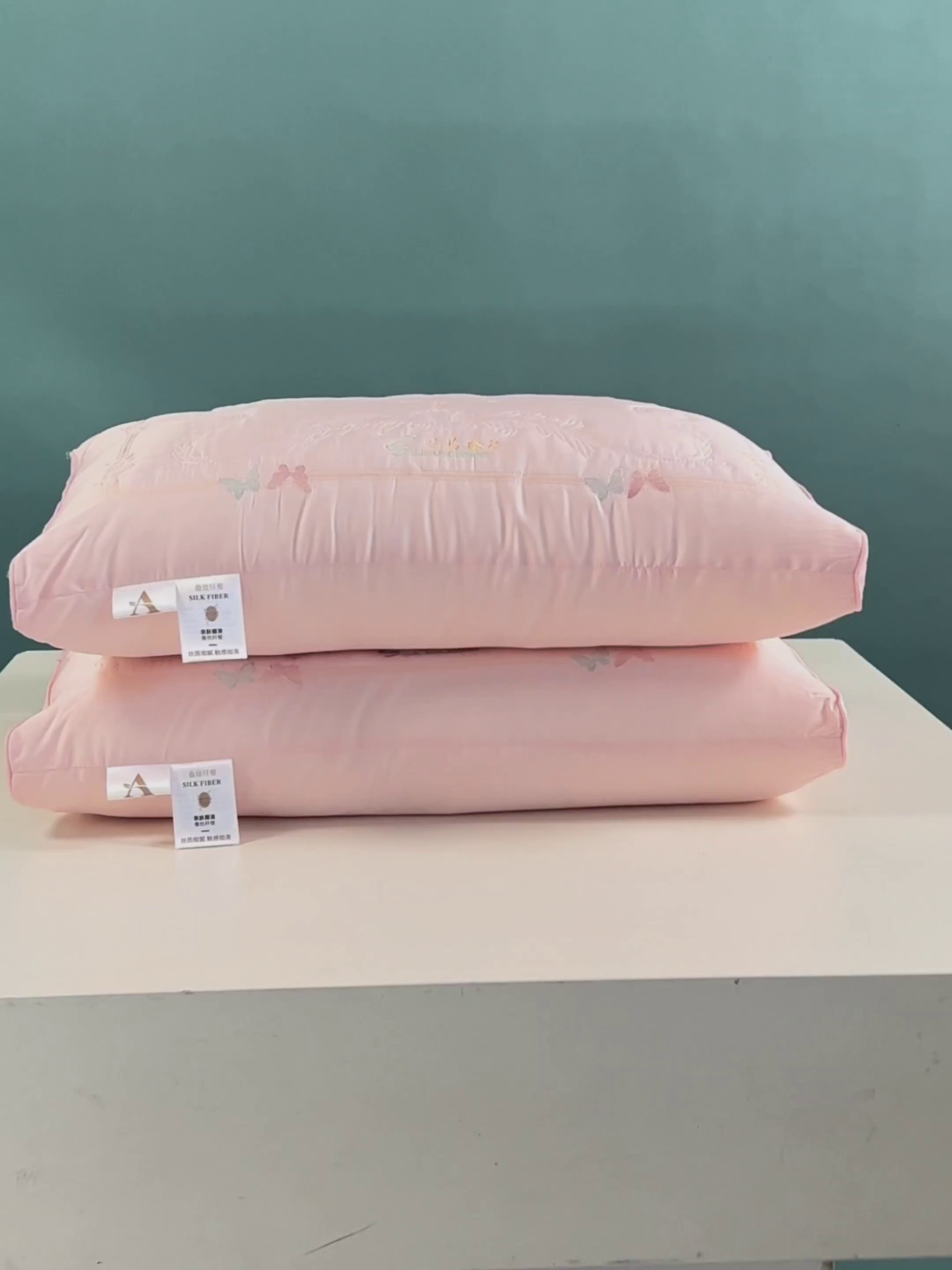 91家纺网 家纺一手货源 找家纺 （总）蝶飞舞 2025新款100支全棉贡缎巴马蚕丝枕头枕芯酒店枕芯灰色 48*74cm