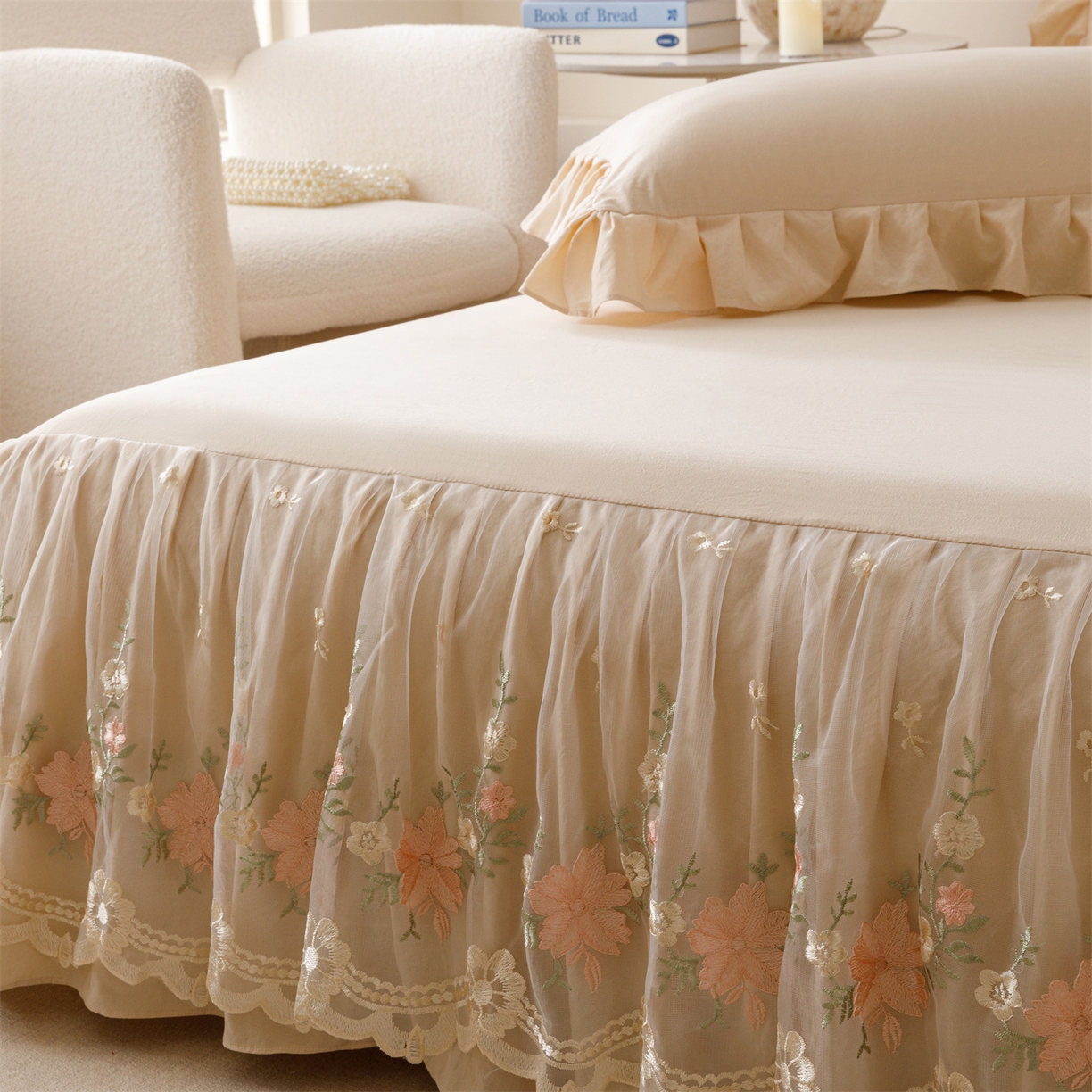 91家纺网 家纺一手货源 找家纺 （总）好儿喜家纺2025新款A类水洗棉床裙三件套-花甜系列