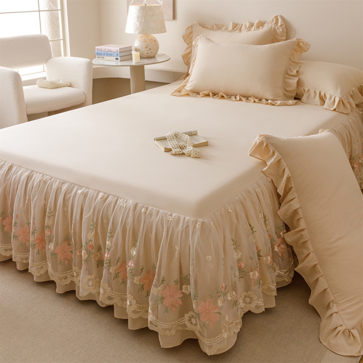 91家纺网 家纺一手货源 找家纺 （总）好儿喜家纺2025新款A类水洗棉床裙三件套-花甜系列