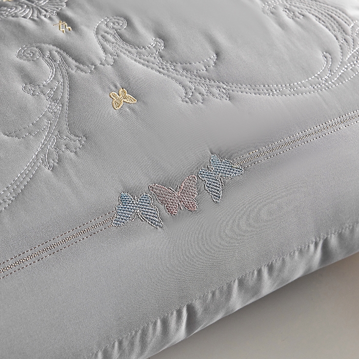 91家纺网 家纺一手货源 找家纺 （总）蝶飞舞 2025新款100支全棉贡缎巴马蚕丝枕头枕芯酒店枕芯灰色 48*74cm