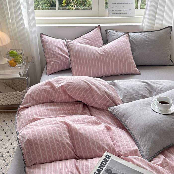 91家纺网 家纺一手货源 找家纺 晚依家纺 2025新款A类全棉色织水洗棉被套单件格子条纹四件套学生宿舍被罩三件套定制定做 乐事-粉灰