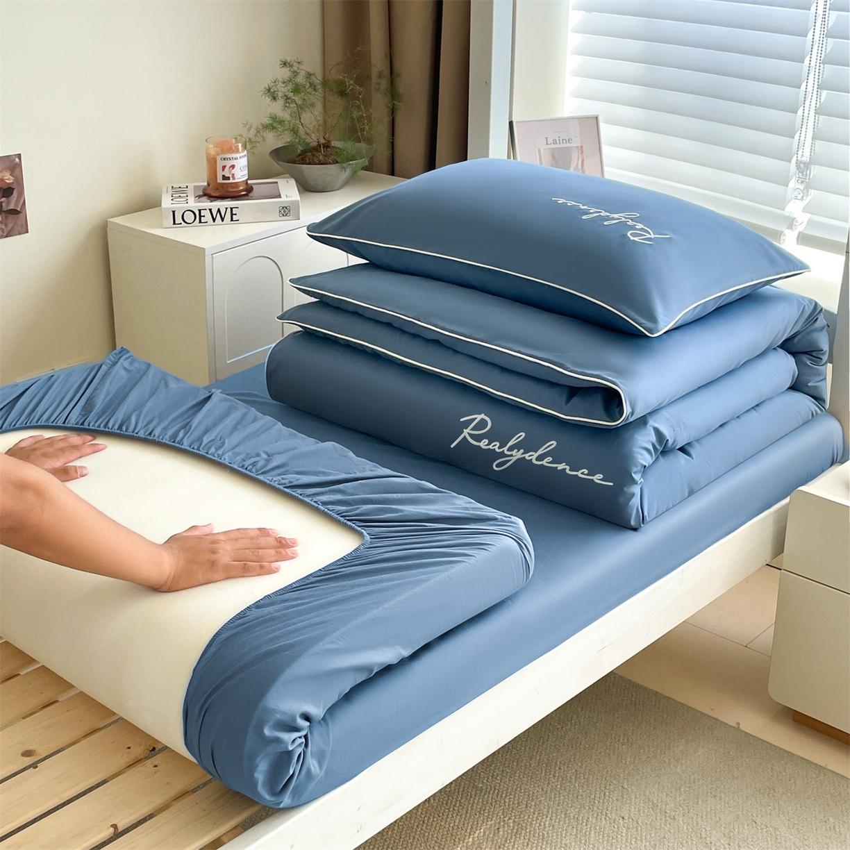 91家纺网 家纺一手货源 找家纺 小久久（小九九） 2025新款亲肤水洗棉麻绳款学生三件套-安琪系列 安琪-宾利蓝