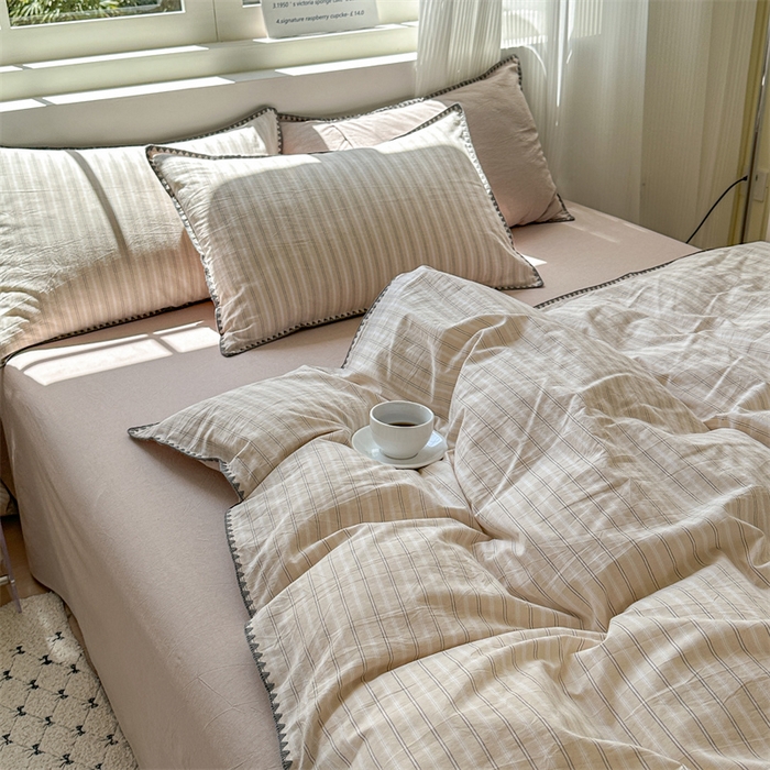 91家纺网 家纺一手货源 找家纺 晚依家纺 2025新款A类全棉色织水洗棉被套单件格子条纹四件套学生宿舍被罩三件套定制定做 乐事-米杏