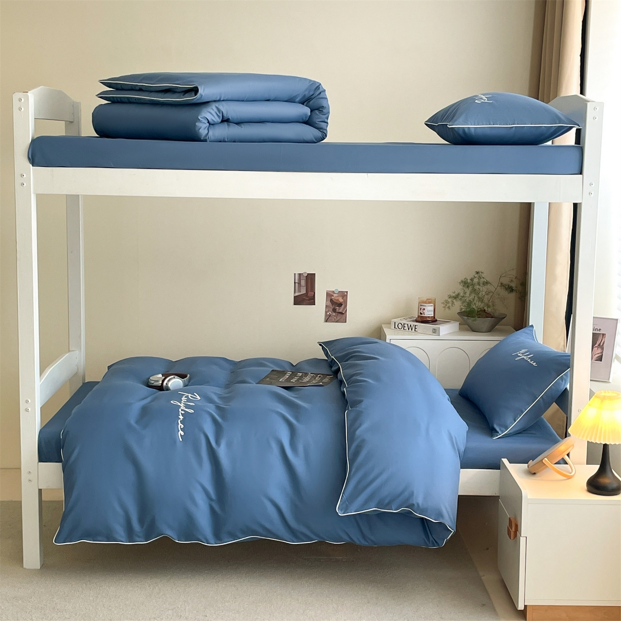 91家纺网 家纺一手货源 找家纺 小久久（小九九） 2025新款亲肤水洗棉麻绳款学生三件套-安琪系列 安琪-宾利蓝