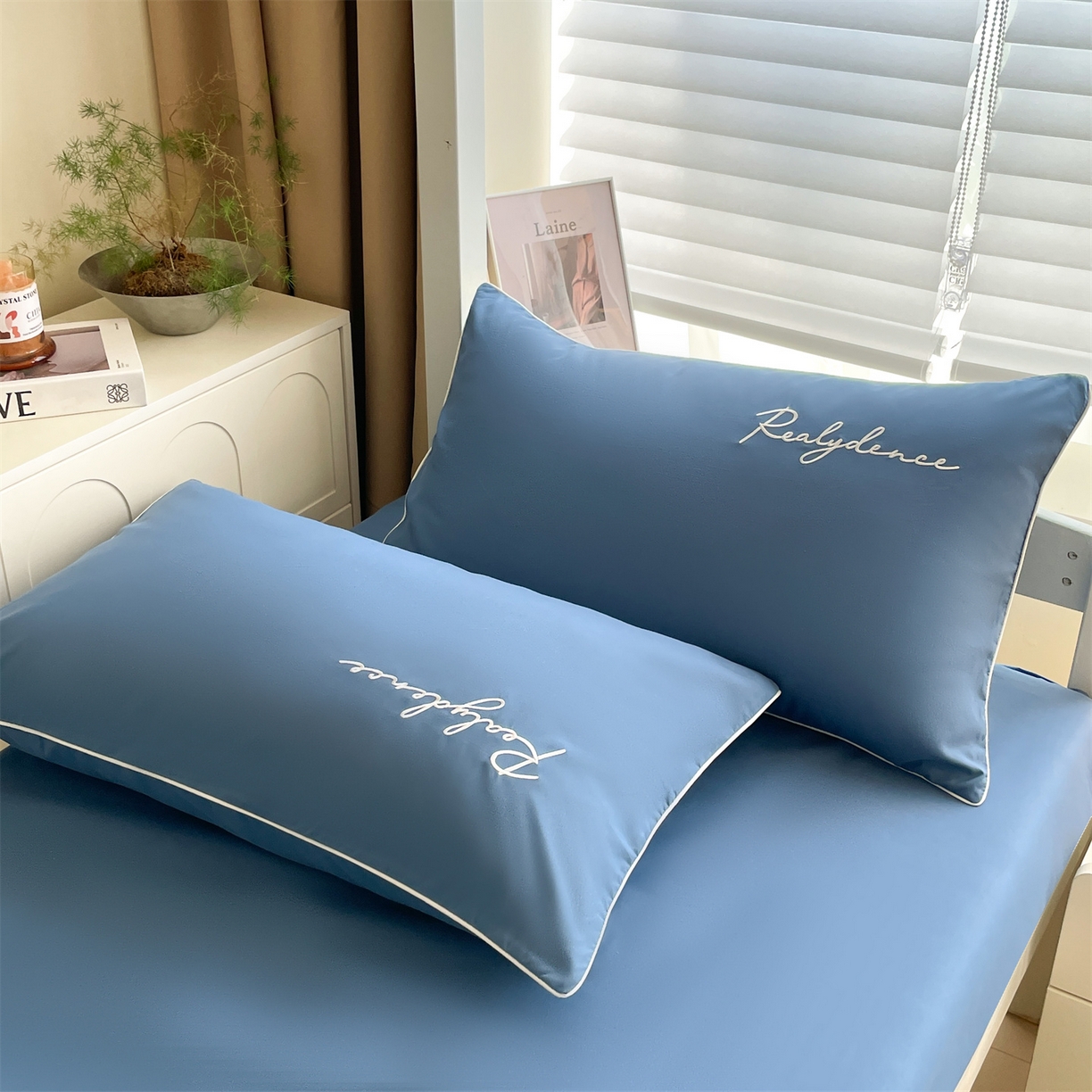 91家纺网 家纺一手货源 找家纺 小久久（小九九） 2025新款亲肤水洗棉麻绳款学生三件套-安琪系列 安琪-宾利蓝