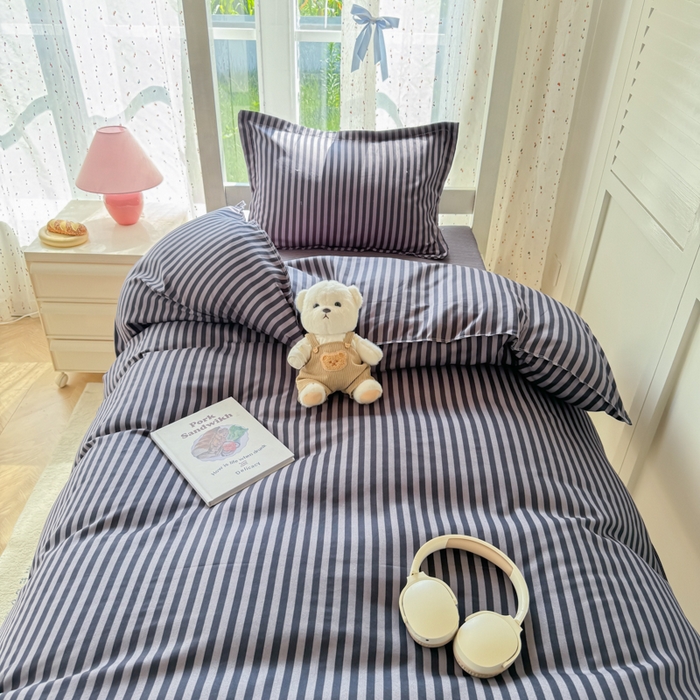 91家纺网 家纺一手货源 找家纺 简冠 开学季2025植物羊绒学生宿舍上下铺学生三件套学生床垫被子被芯大礼包 流年时光