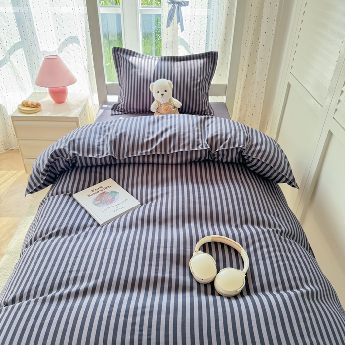 91家纺网 家纺一手货源 找家纺 简冠 开学季2025植物羊绒学生宿舍上下铺学生三件套学生床垫被子被芯大礼包 流年时光