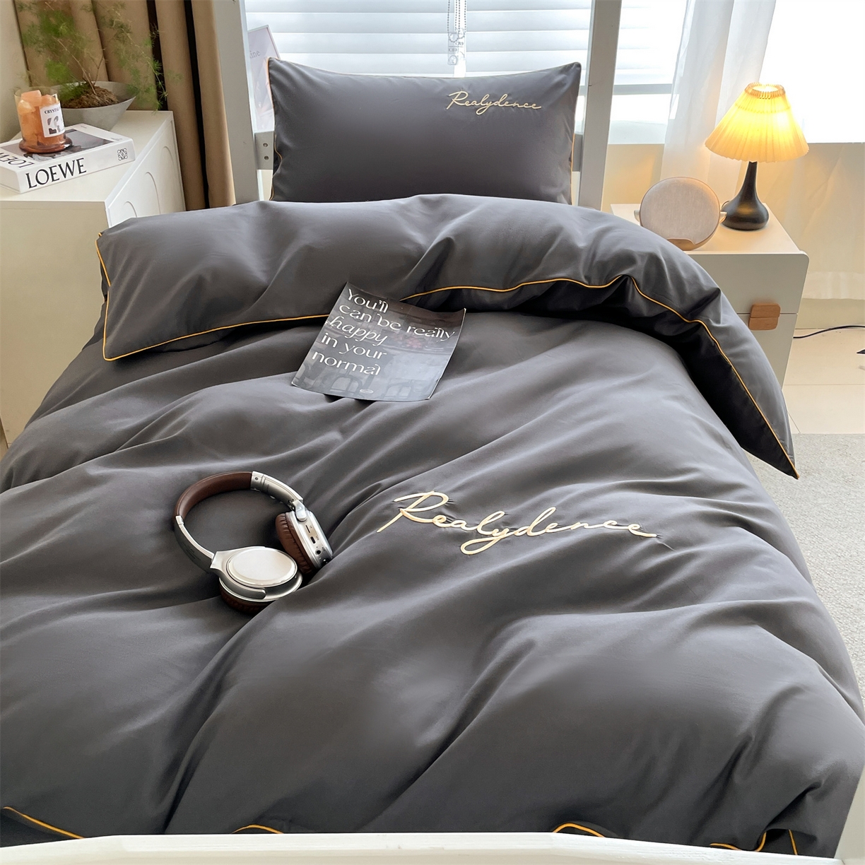 91家纺网 家纺一手货源 找家纺 小久久（小九九） 2025新款亲肤水洗棉麻绳款学生三件套-安琪系列 安琪-高级灰