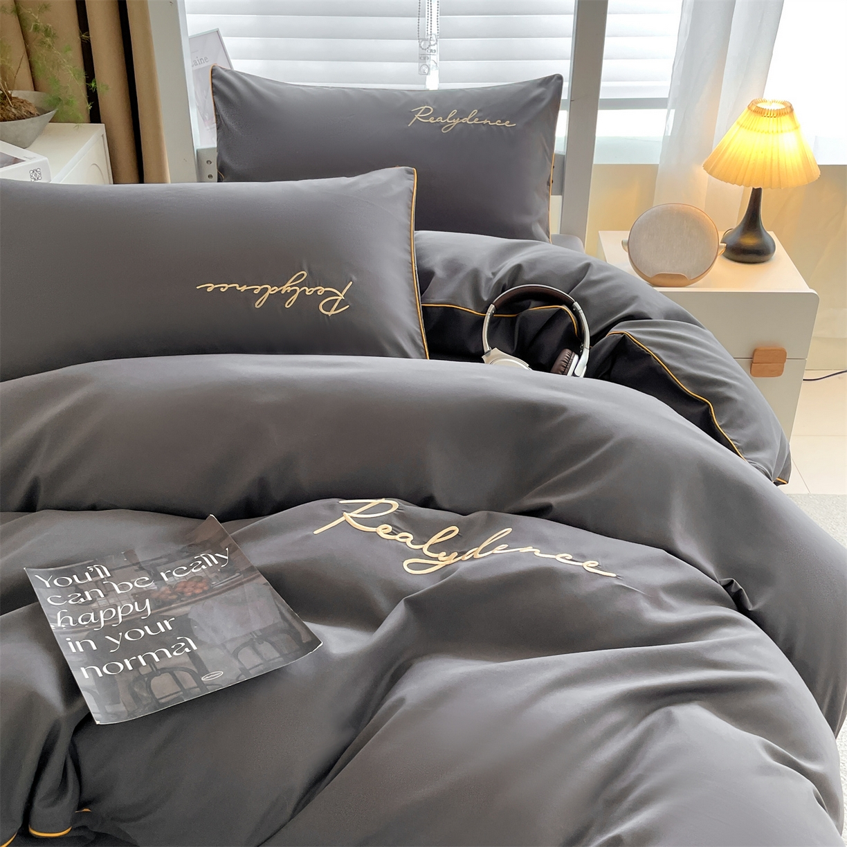 91家纺网 家纺一手货源 找家纺 小久久（小九九） 2025新款亲肤水洗棉麻绳款学生三件套-安琪系列 安琪-高级灰