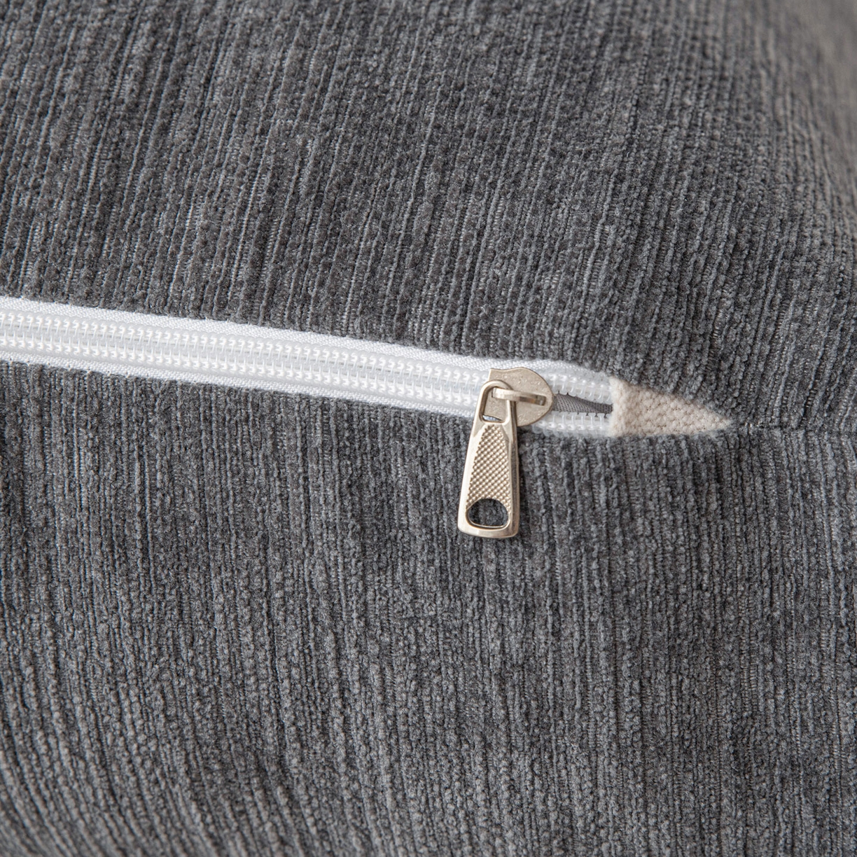 91家纺网 家纺一手货源 找家纺 美达人 2025新款珍珠棉雪尼尔立体面包靠背床头靠垫大靠背沙发抱枕飘窗阳台靠枕 雪尼尔-立体面包-炭黑