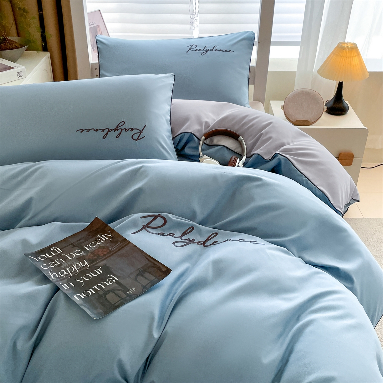 91家纺网 家纺一手货源 找家纺 小久久（小九九） 2025新款亲肤水洗棉麻绳款学生三件套-安琪系列 安琪-海清+山灰