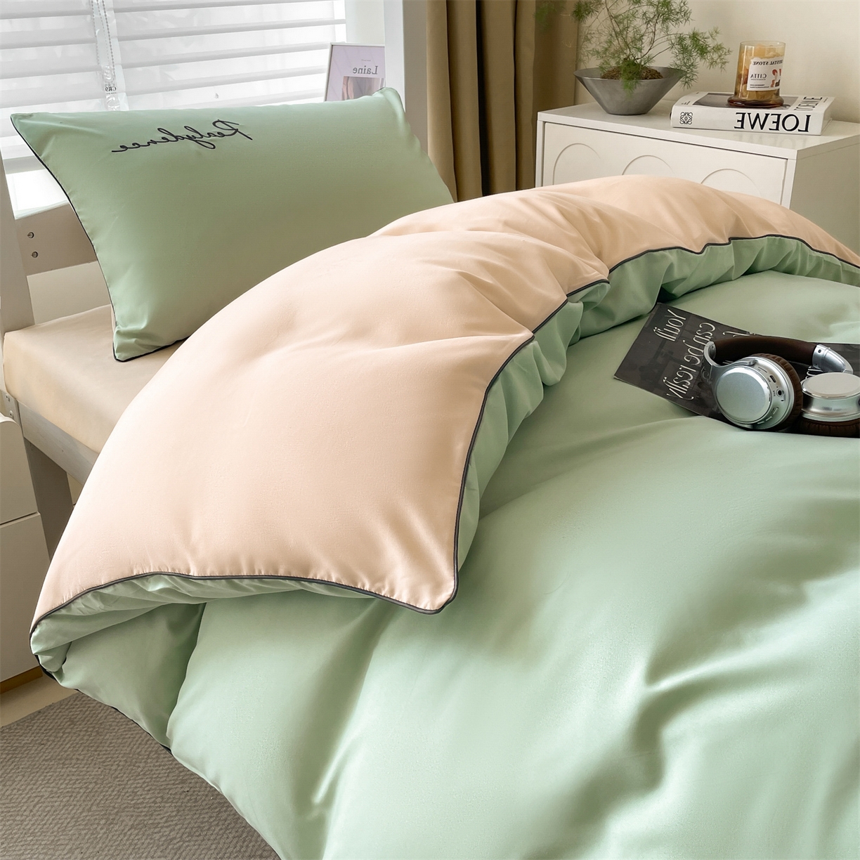 91家纺网 家纺一手货源 找家纺 小久久（小九九） 2025新款亲肤水洗棉麻绳款学生三件套-安琪系列 安琪-灰绿+奶茶