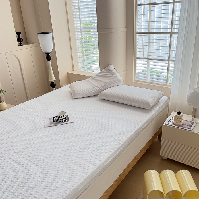 91家纺网 家纺一手货源 找家纺 MOA生态床垫 2025新款针织乳胶床垫 水立方-7.5cm