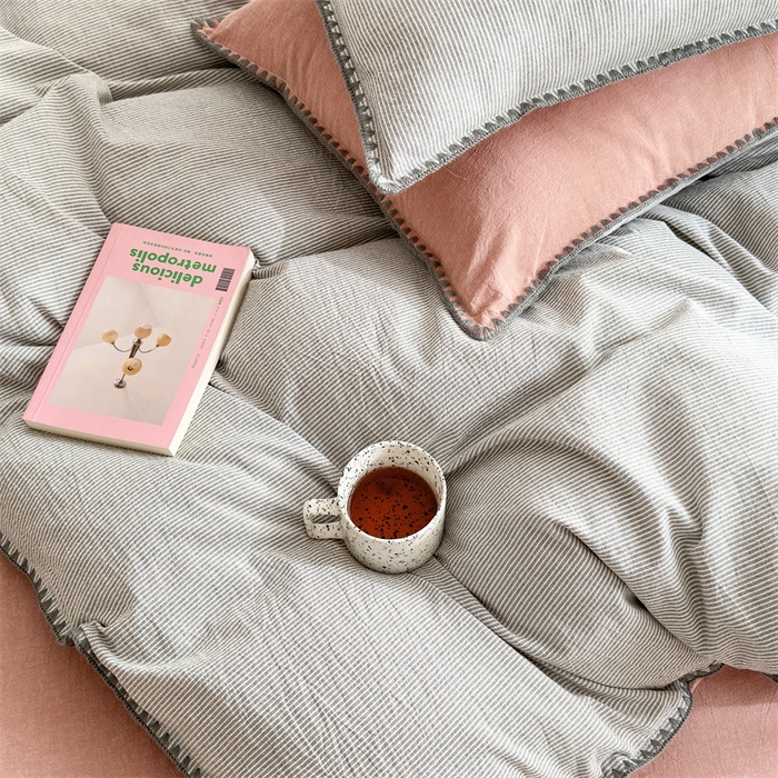 91家纺网 家纺一手货源 找家纺 晚依家纺 2025新款A类全棉色织水洗棉被套单件格子条纹四件套学生宿舍被罩三件套定制定做 时光-灰豆沙