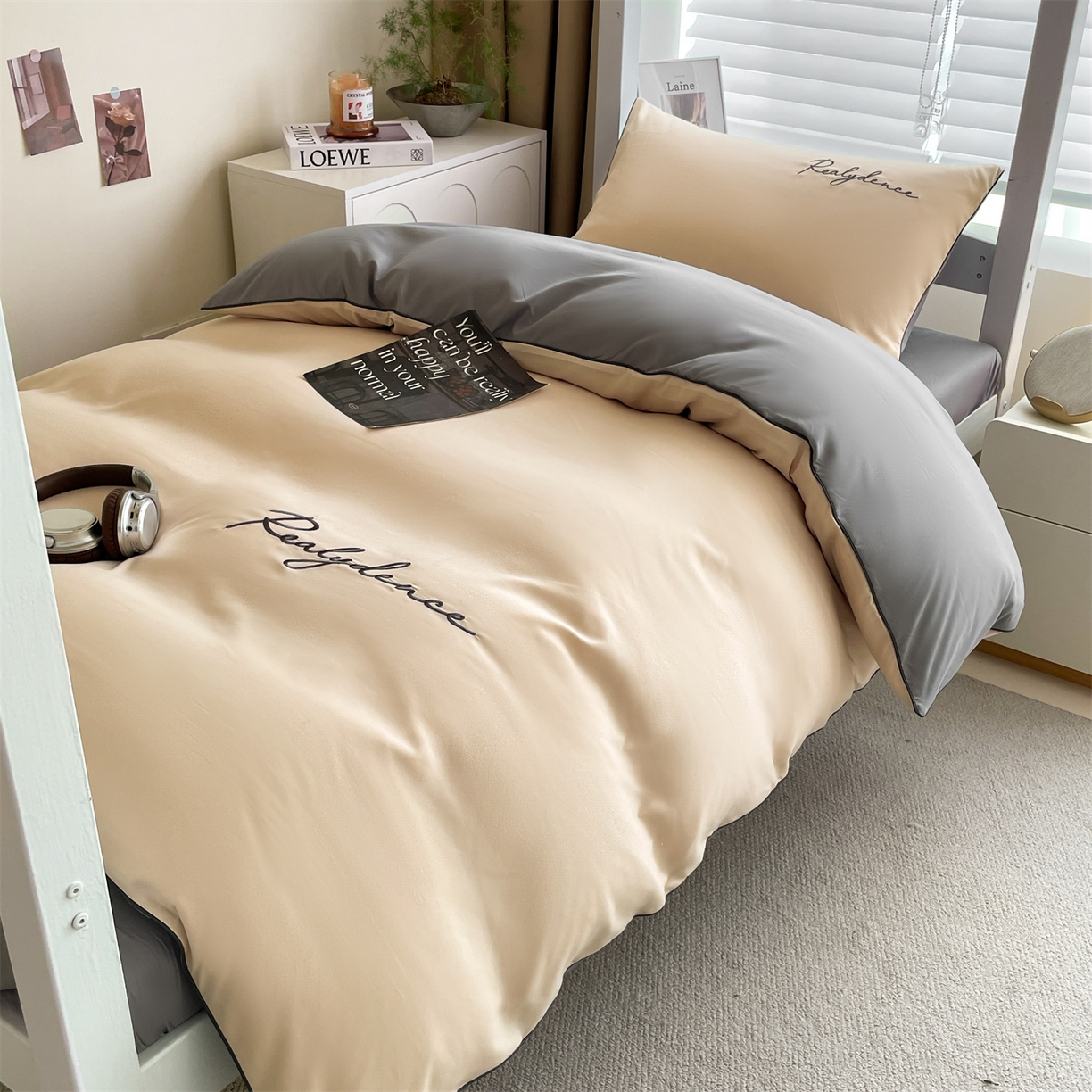 91家纺网 家纺一手货源 找家纺 小久久（小九九） 2025新款亲肤水洗棉麻绳款学生三件套-安琪系列 安琪-奶茶+中灰