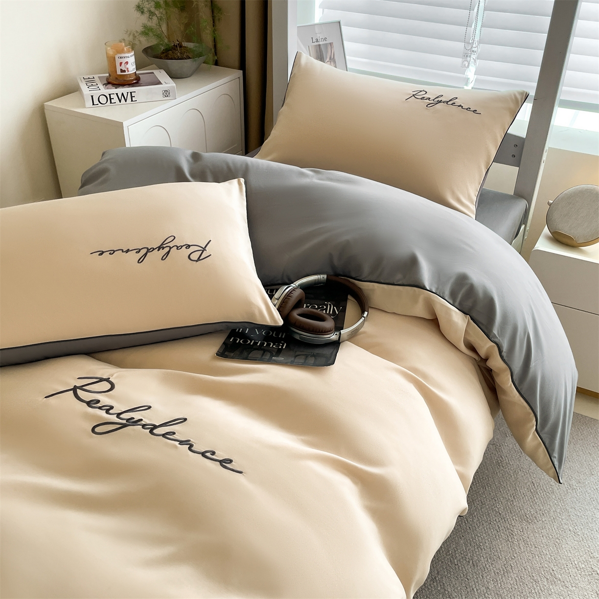 91家纺网 家纺一手货源 找家纺 小久久（小九九） 2025新款亲肤水洗棉麻绳款学生三件套-安琪系列 安琪-奶茶+中灰