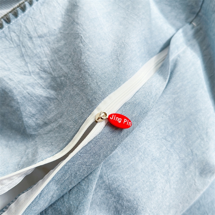 91家纺网 家纺一手货源 找家纺 晚依家纺 2025新款A类全棉色织水洗棉被套单件格子条纹四件套学生宿舍被罩三件套定制定做 时光-浅蓝