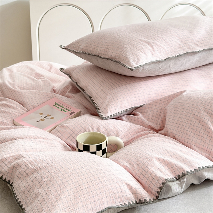91家纺网 家纺一手货源 找家纺 晚依家纺 2025新款A类全棉色织水洗棉被套单件格子条纹四件套学生宿舍被罩三件套定制定做 星语-浅粉灰
