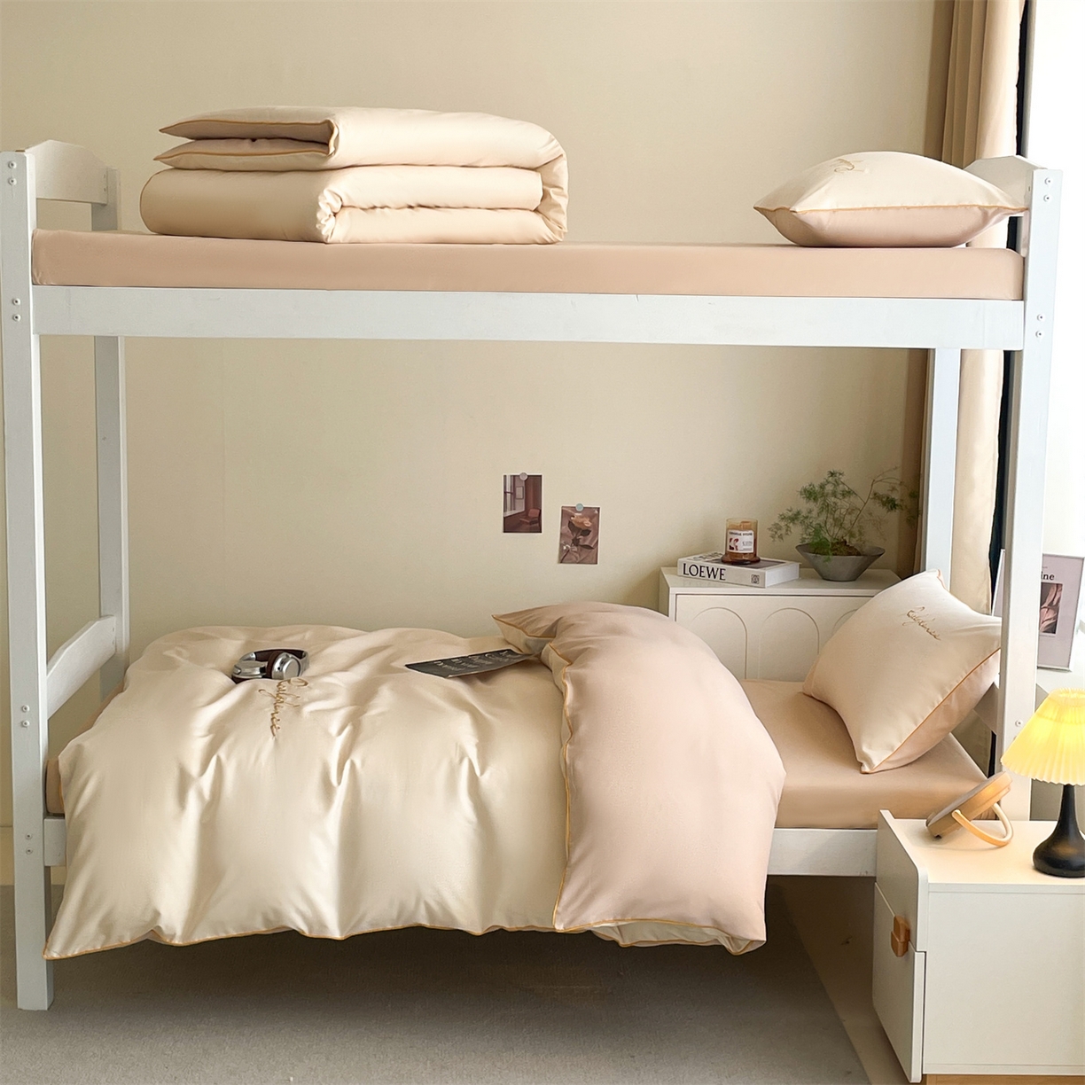 91家纺网 家纺一手货源 找家纺 小久久（小九九） 2025新款亲肤水洗棉麻绳款学生三件套-安琪系列 安琪-奶昔白+奶茶