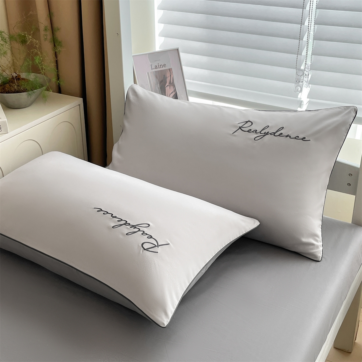 91家纺网 家纺一手货源 找家纺 小久久（小九九） 2025新款亲肤水洗棉麻绳款学生三件套-安琪系列 安琪-山灰+中灰