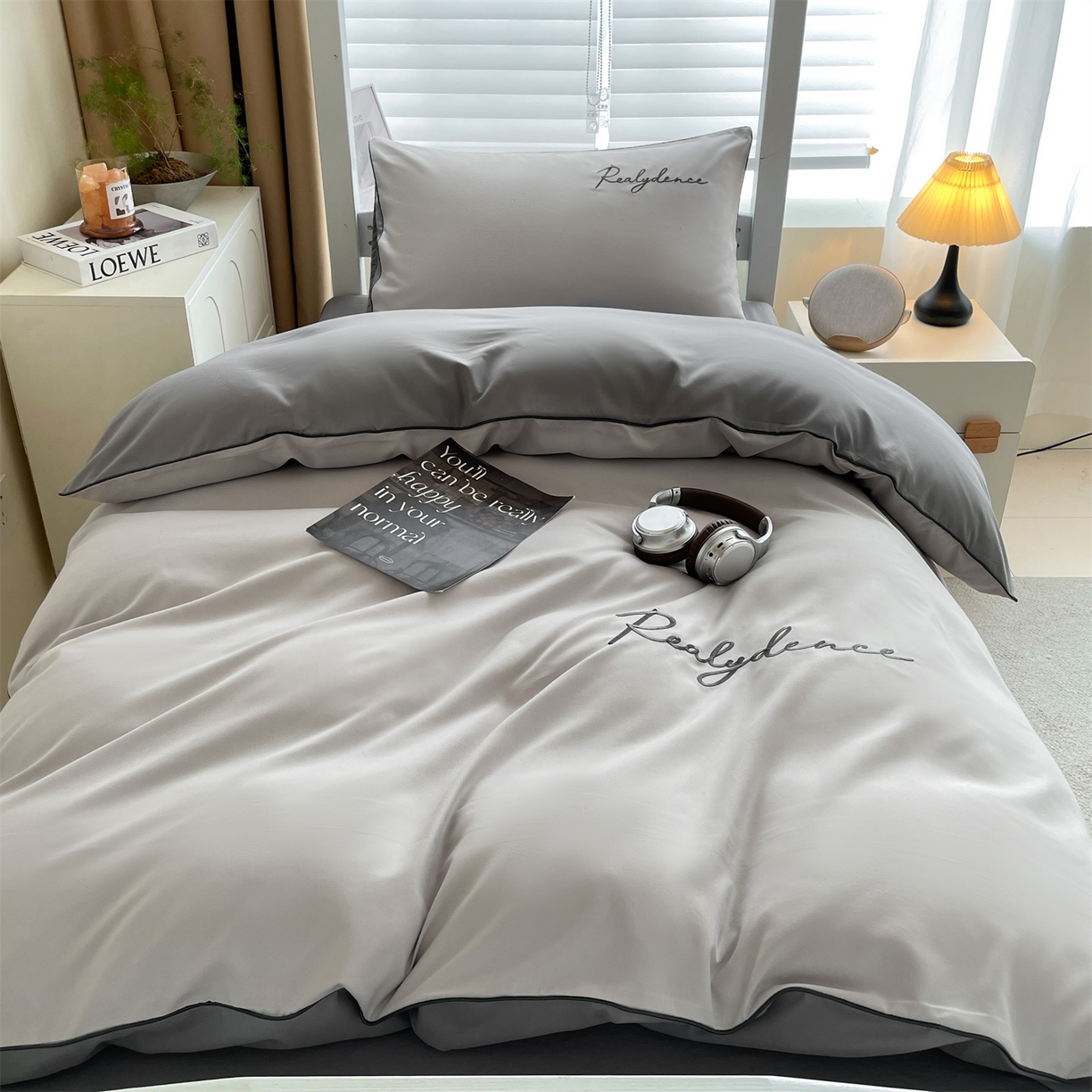 91家纺网 家纺一手货源 找家纺 小久久（小九九） 2025新款亲肤水洗棉麻绳款学生三件套-安琪系列 安琪-山灰+中灰