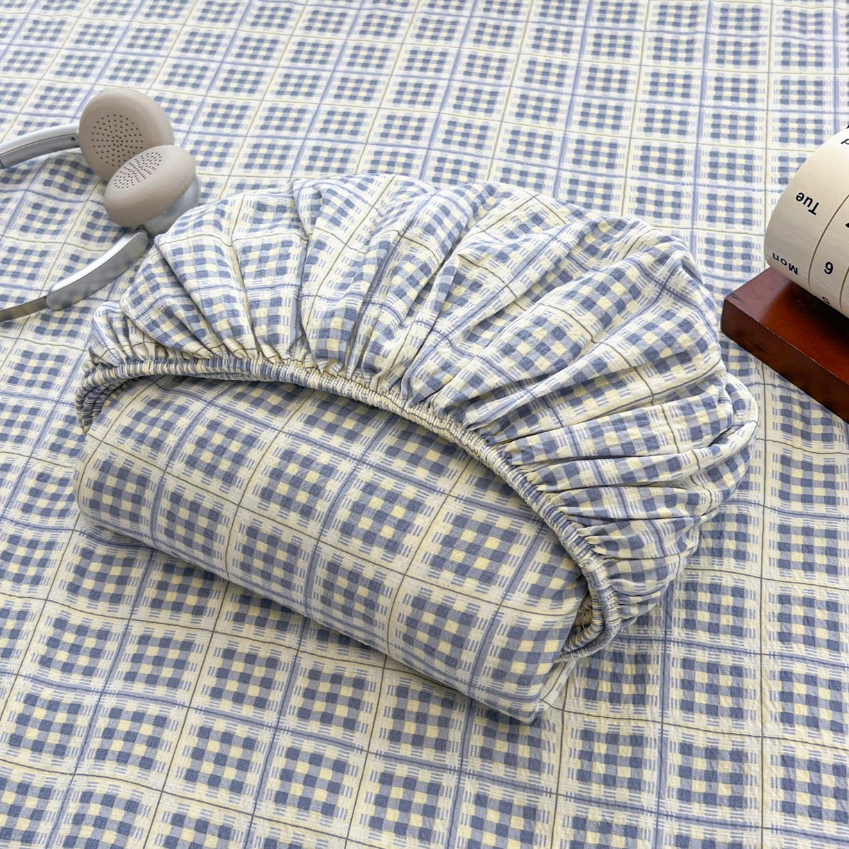 91家纺网 家纺一手货源 找家纺 韩巢家纺 2025新款云感双层纱格子复古风单床笠 银河