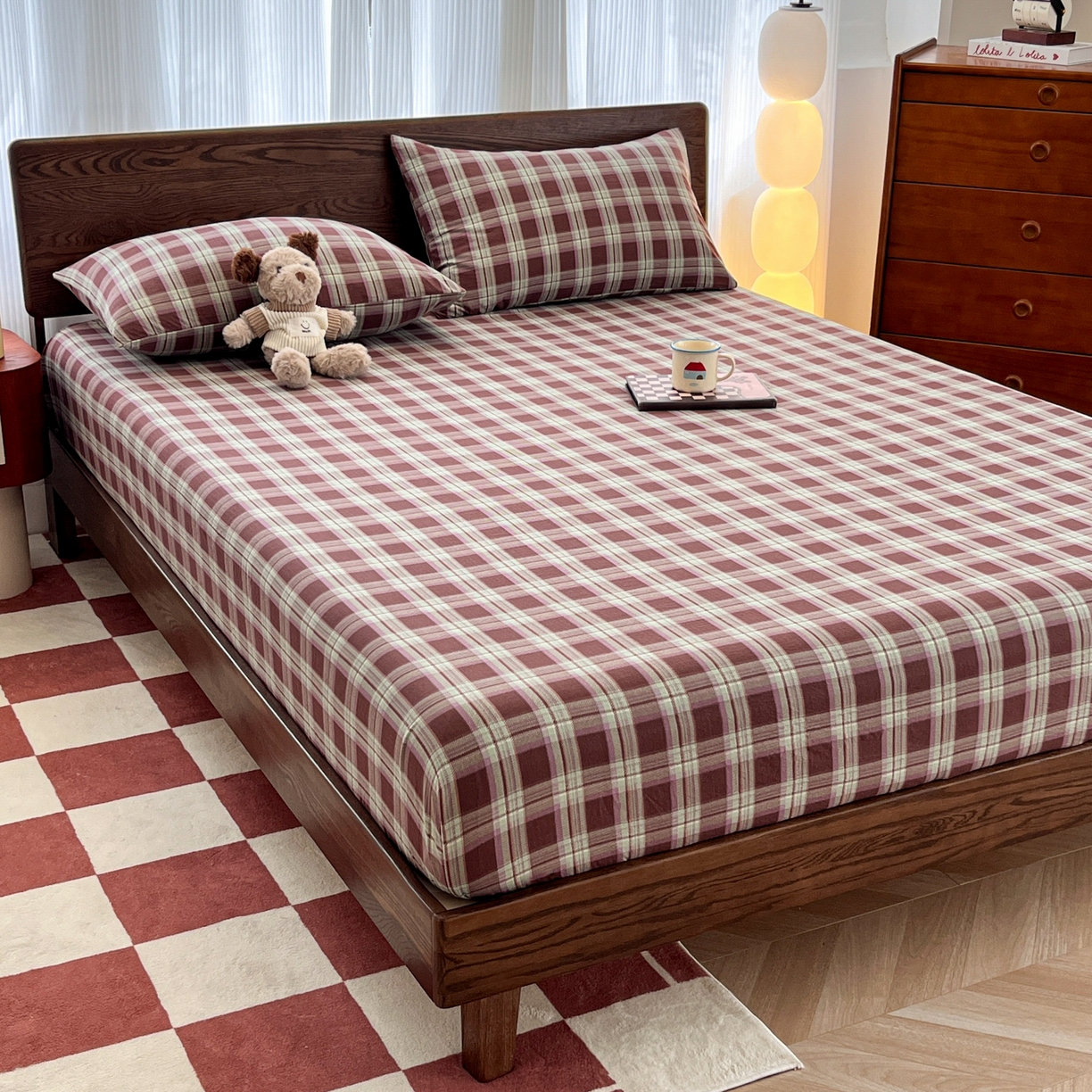 91家纺网 家纺一手货源 找家纺 韩巢家纺 2025新款云感双层纱格子复古风单床笠 薄巧