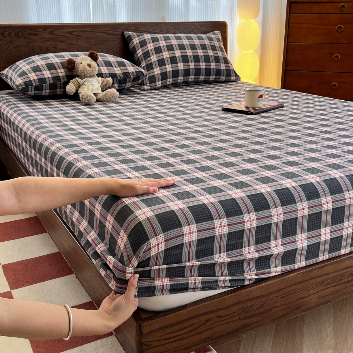 91家纺网 家纺一手货源 找家纺 （总）韩巢家纺 2025新款云感双层纱格子复古风单床笠