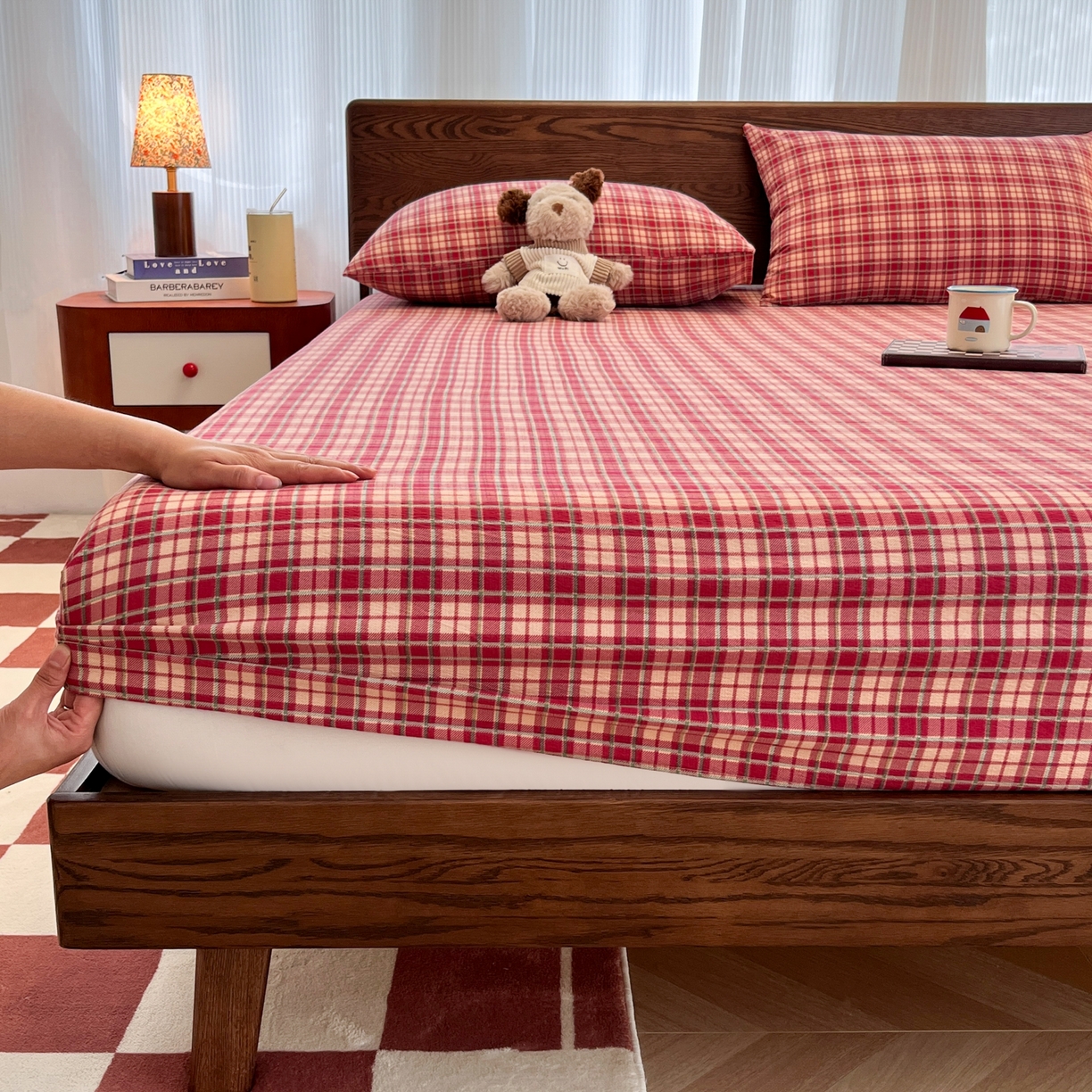 91家纺网 家纺一手货源 找家纺 韩巢家纺 2025新款云感双层纱格子复古风单床笠 圣诞