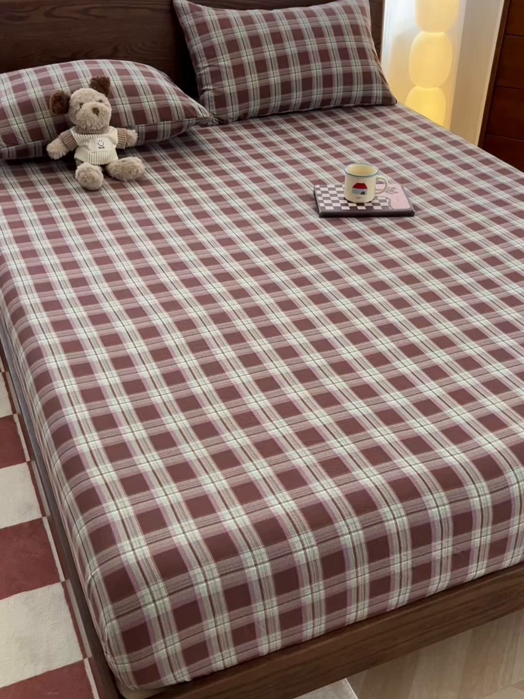 91家纺网 家纺一手货源 找家纺 韩巢家纺 2025新款云感双层纱格子复古风单床笠 幻夜