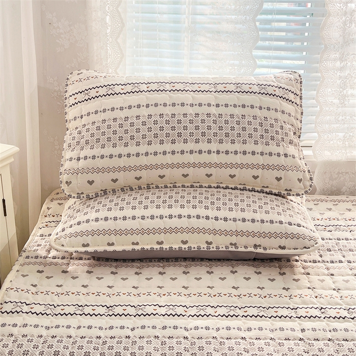 91家纺网 家纺一手货源 找家纺 梦舒羽 2025新款云感双层纱夹棉枕套宿舍单人枕芯套一对装加厚枕头套 遇见浪漫