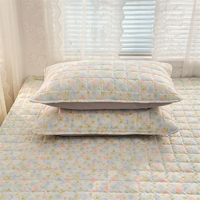 91家纺网 家纺一手货源 找家纺 梦舒羽 2025新款云感双层纱夹棉枕套宿舍单人枕芯套一对装加厚枕头套 春日初见