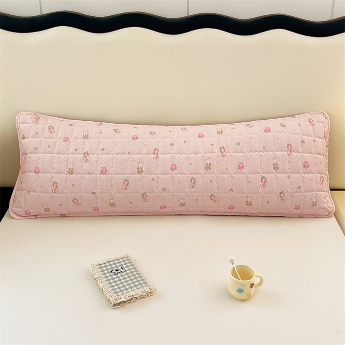 91家纺网 家纺一手货源 找家纺 梦舒羽 2025新款云感双层纱夹棉双人枕套情侣1.5m枕芯套1.8床加厚枕头套 花田小兔