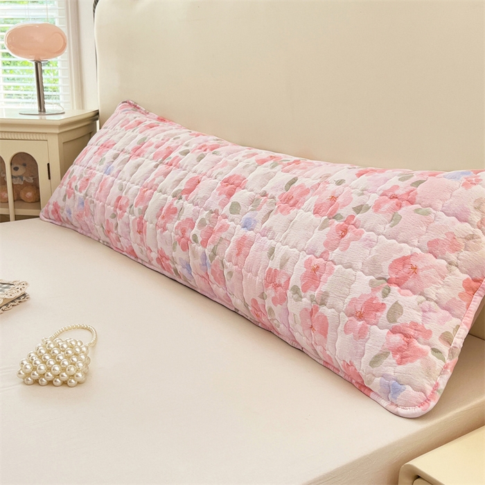 91家纺网 家纺一手货源 找家纺 梦舒羽 2025新款云感双层纱夹棉双人枕套情侣1.5m枕芯套1.8床加厚枕头套 倾城之恋