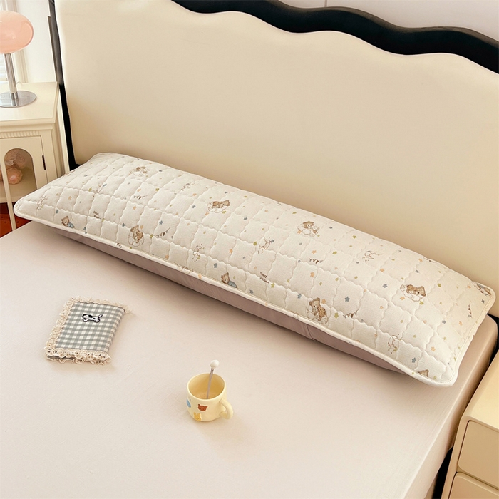 91家纺网 家纺一手货源 找家纺 梦舒羽 2025新款云感双层纱夹棉双人枕套情侣1.5m枕芯套1.8床加厚枕头套 假日小熊