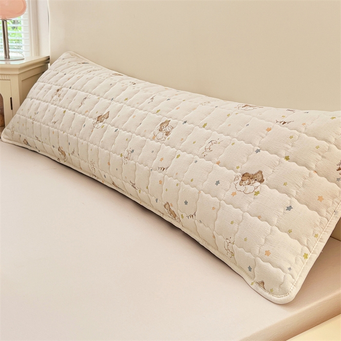 91家纺网 家纺一手货源 找家纺 梦舒羽 2025新款云感双层纱夹棉双人枕套情侣1.5m枕芯套1.8床加厚枕头套 假日小熊