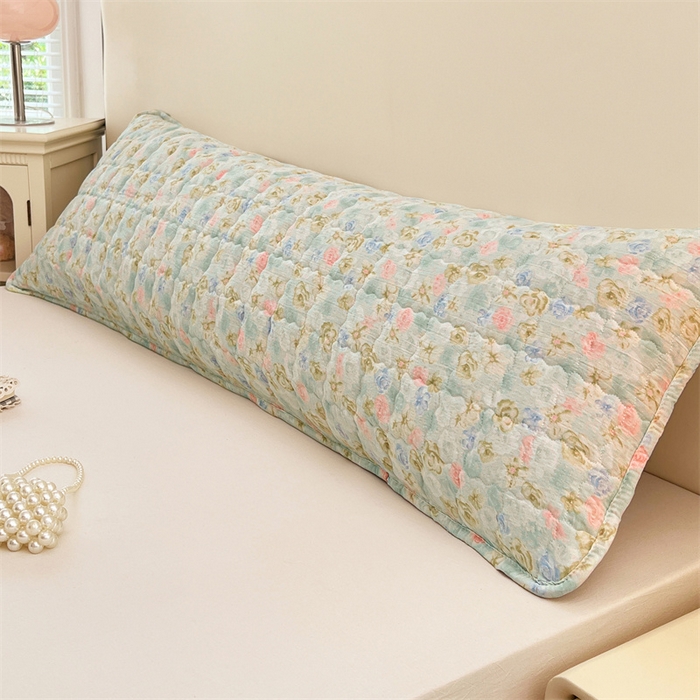 91家纺网 家纺一手货源 找家纺 梦舒羽 2025新款云感双层纱夹棉双人枕套情侣1.5m枕芯套1.8床加厚枕头套 春日初见