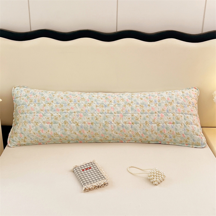 91家纺网 家纺一手货源 找家纺 梦舒羽 2025新款云感双层纱夹棉双人枕套情侣1.5m枕芯套1.8床加厚枕头套 春日初见