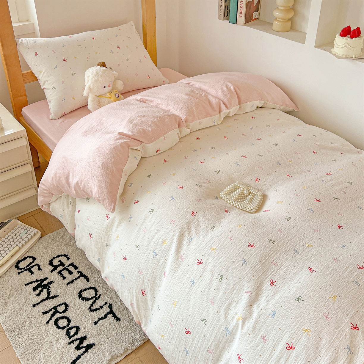 91家纺网 家纺一手货源 找家纺 名兮家居 2025新款皱皱棉学生床宿舍上下铺三件套六件套 彩色蝴蝶结