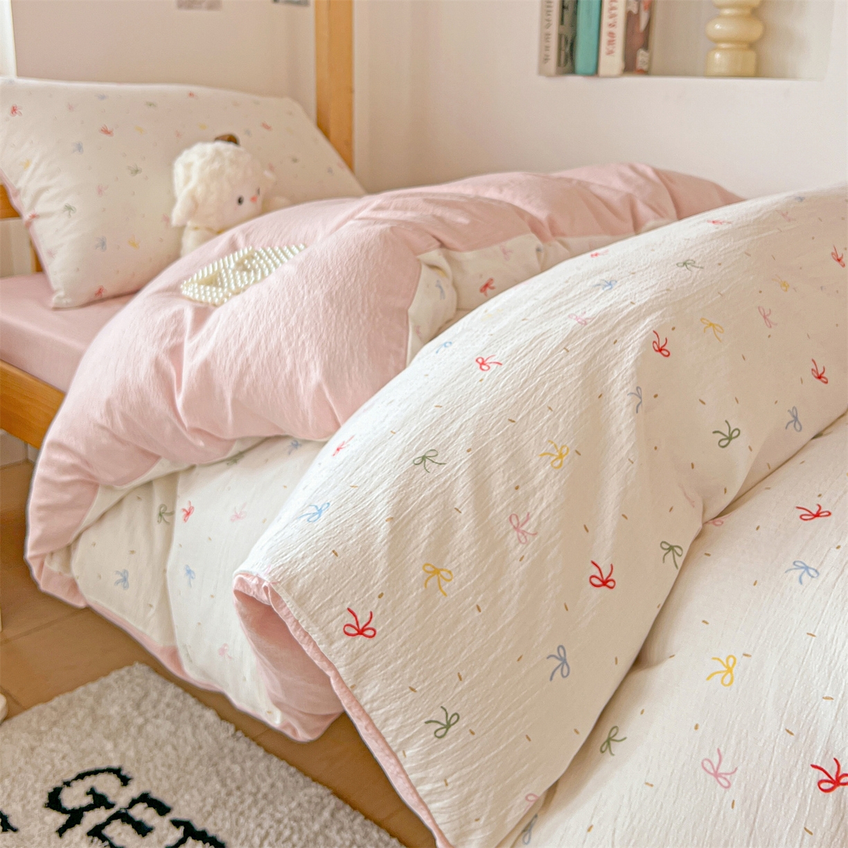 91家纺网 家纺一手货源 找家纺 名兮家居 2025新款皱皱棉学生床宿舍上下铺三件套六件套 彩色蝴蝶结