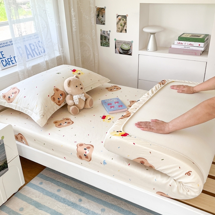 91家纺网 家纺一手货源 找家纺 莱通家纺 2025春夏新款12868纯棉印花学生单床笠 床笠单件（商家提供买家秀） 蛋糕熊