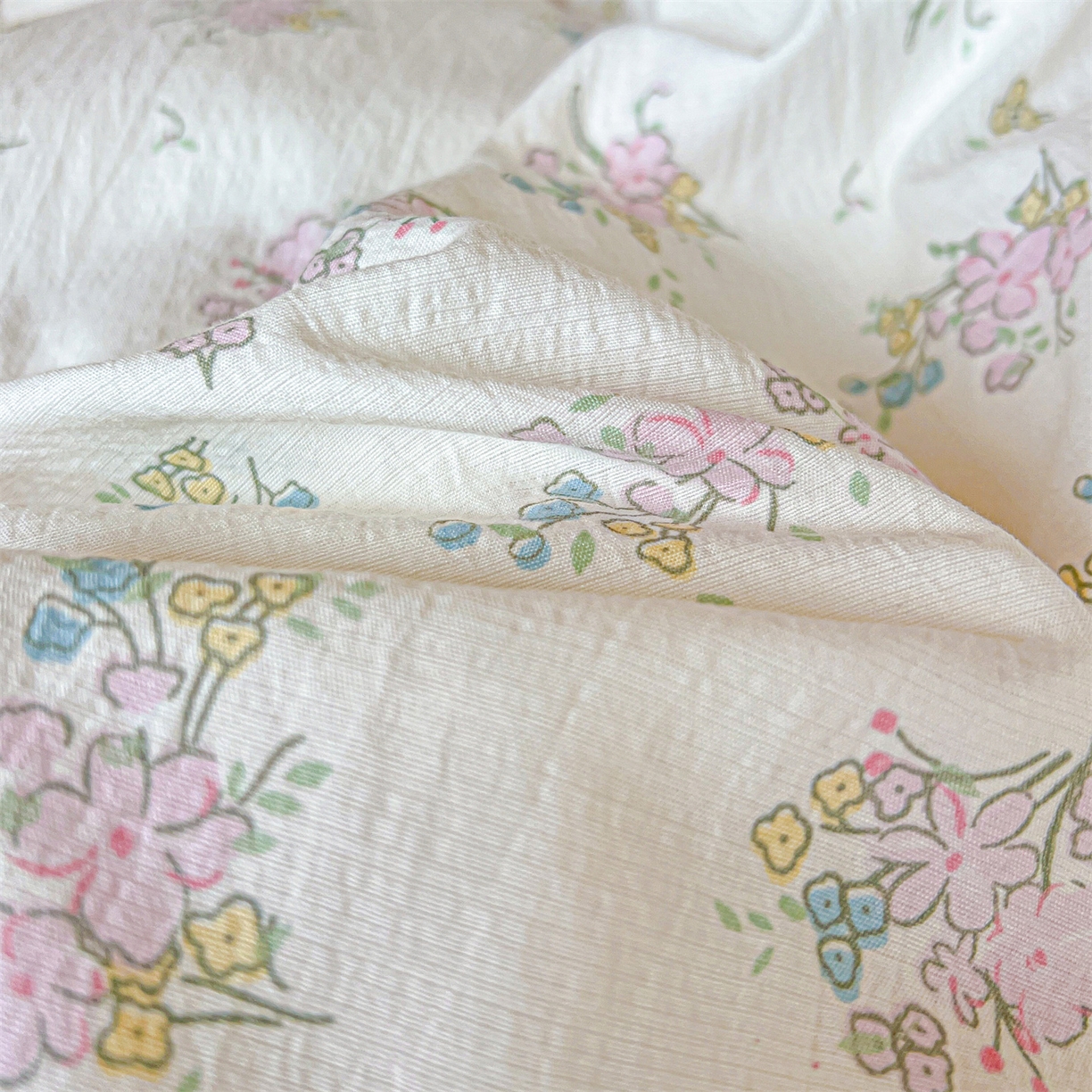 91家纺网 家纺一手货源 找家纺 名兮家居 2025新款皱皱棉学生床宿舍上下铺三件套六件套 花千朵