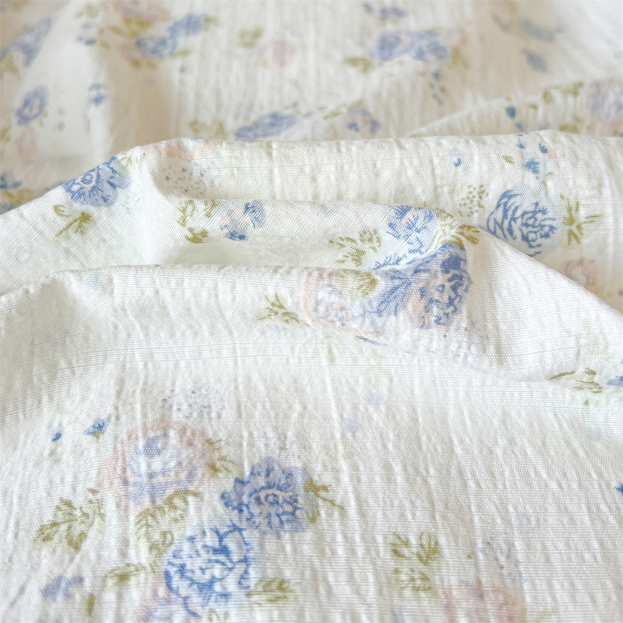 91家纺网 家纺一手货源 找家纺 名兮家居 2025新款皱皱棉学生床宿舍上下铺三件套六件套 兰香入梦