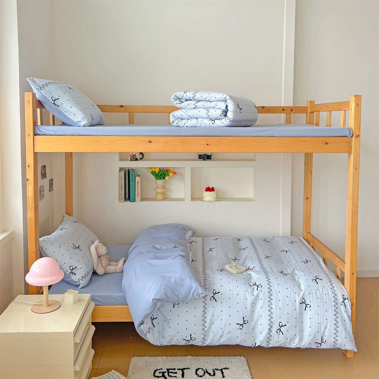 91家纺网 家纺一手货源 找家纺 名兮家居 2025新款皱皱棉学生床宿舍上下铺三件套六件套 蓝色爱心