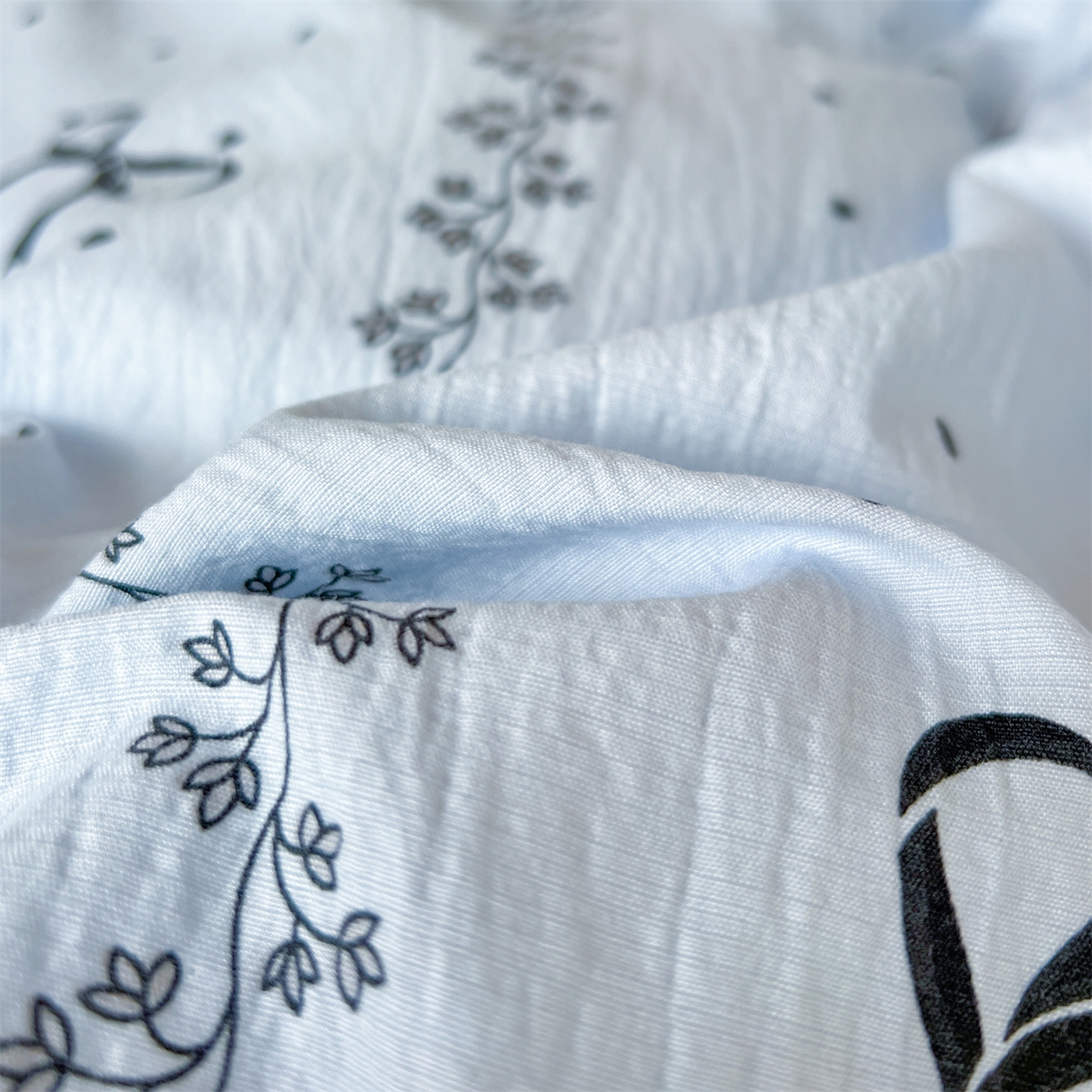 91家纺网 家纺一手货源 找家纺 名兮家居 2025新款皱皱棉学生床宿舍上下铺三件套六件套 蓝色爱心