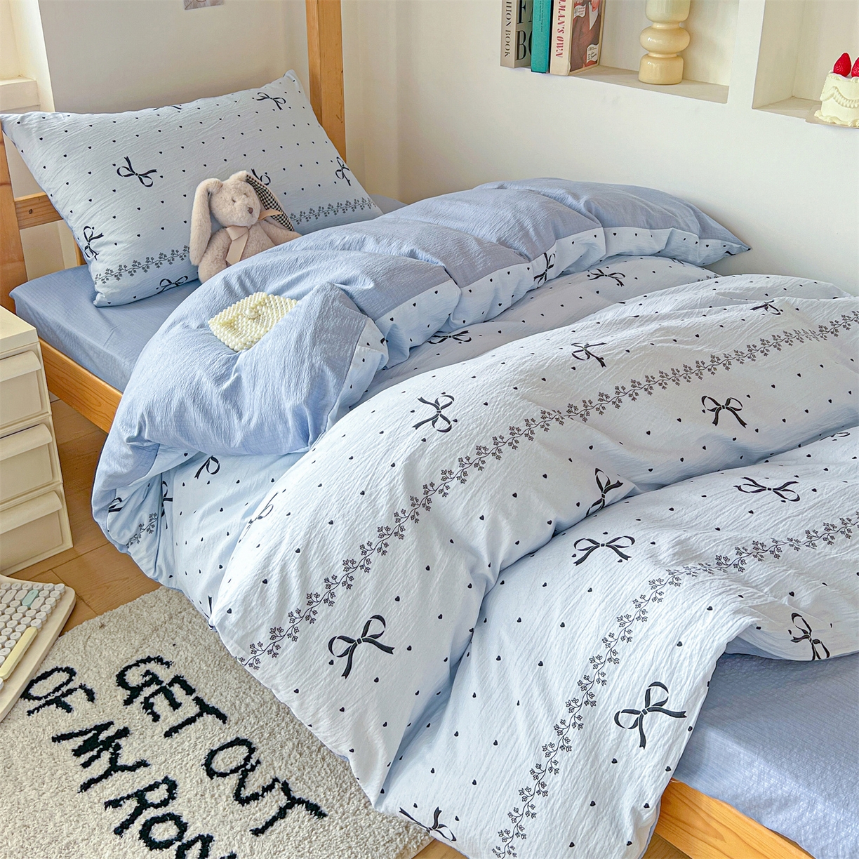 91家纺网 家纺一手货源 找家纺 名兮家居 2025新款皱皱棉学生床宿舍上下铺三件套六件套 蓝色爱心