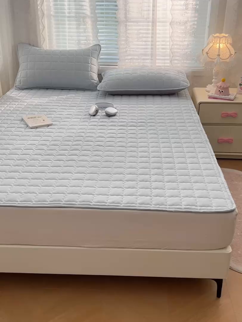 91家纺网 家纺一手货源 找家纺 梦舒羽 2025新款云感双层纱夹棉床褥床护垫床垫保护垫学生宿舍专用三件套 梦境灰